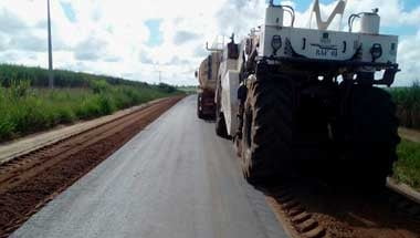 Pavimentação em TSD na rodovia BA. 693.