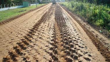 Execução de obras de restauração do pavimento em CBUQ. Cacha Pregos-BA.