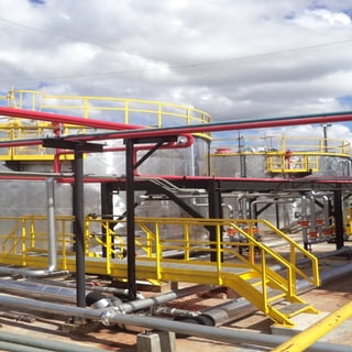 Serviço de construção e montagem na estação coletora de Araças B.