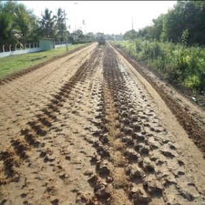 Execução de obras de restauração do pavimento em CBUQ. Cacha Pregos-BA.